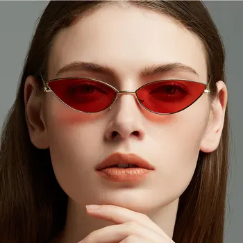  Q Moda Şeffaf Lensler Küçük Kutu Marka Tasarımcısı Kedi Gözü Çerçeve UV400 Kadın Güneş Gözlüğü Metal Üçgen Çerçeve Oculos de sol